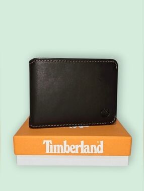 Timberland Brown Leather Bifold Wallet with Magnetic Credit Card Holder